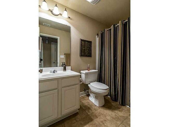 Building Photo - 505 Gaston Cir