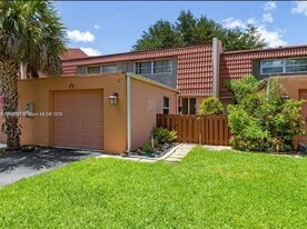 Building Photo - 8605 NW 35th Ct