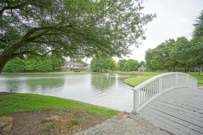 Building Photo - 5602 Whisper Ridge Dr