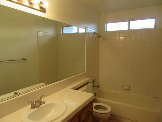 Building Photo - 7908 Tule Creek Ct