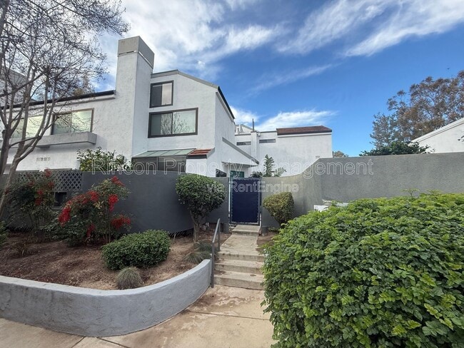 Building Photo - 1231 Tivoli Ln