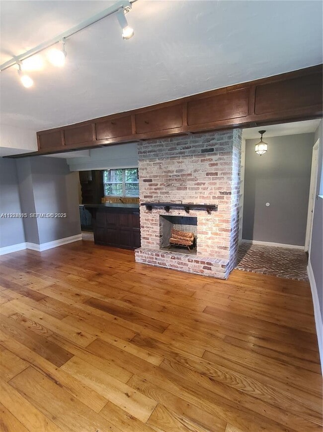 Building Photo - 1301 Castile Ave