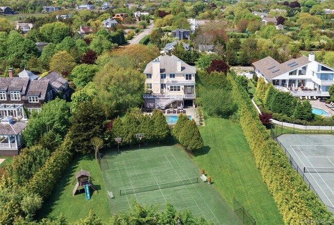 Building Photo - 7 Stillwaters Ln