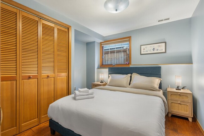 Building Photo - 10507 Rainier Ave S