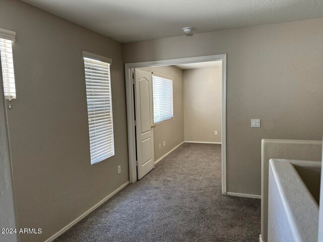 Building Photo - 10036 W Kingman St