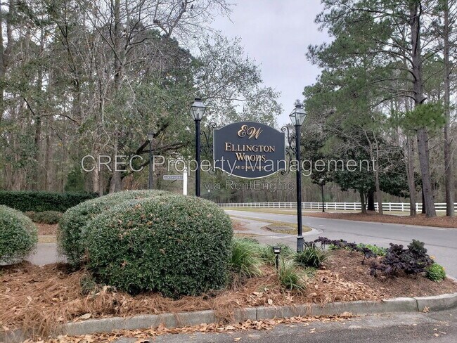 Building Photo - 1415 Belcourt Ln