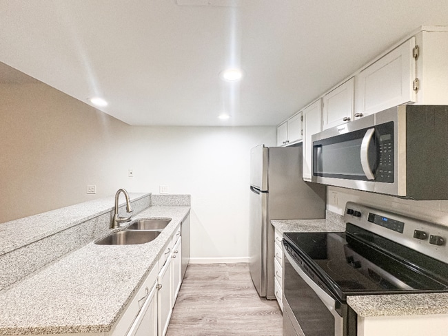 Building Photo - 80 W Maryland Ave