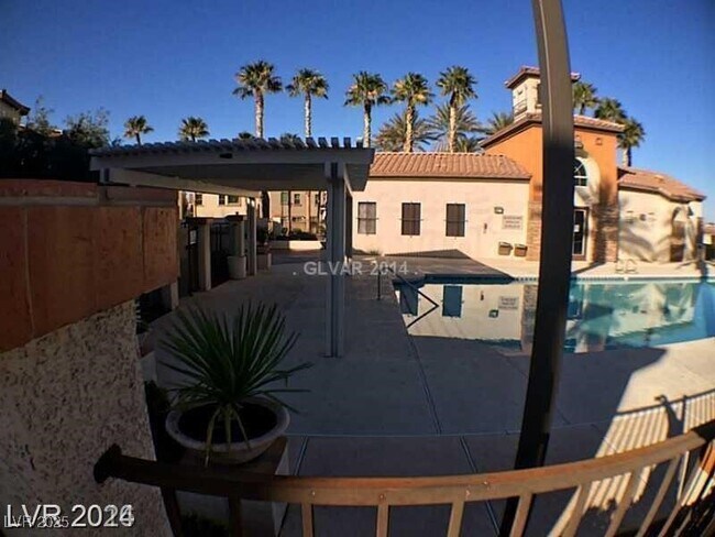 Building Photo - 1525 Spiced Wine Ave