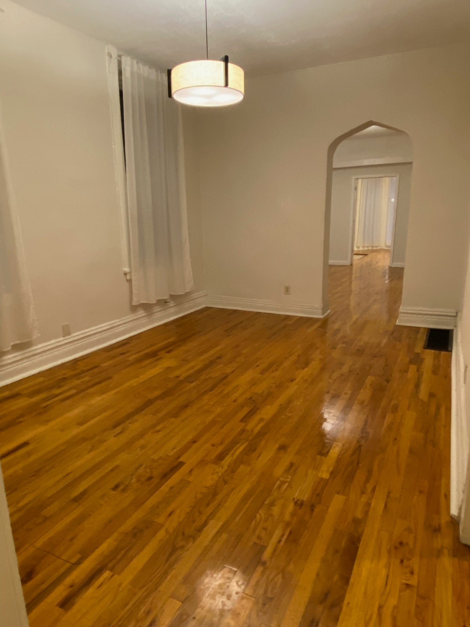 Dining Room - 3314 W Monroe St