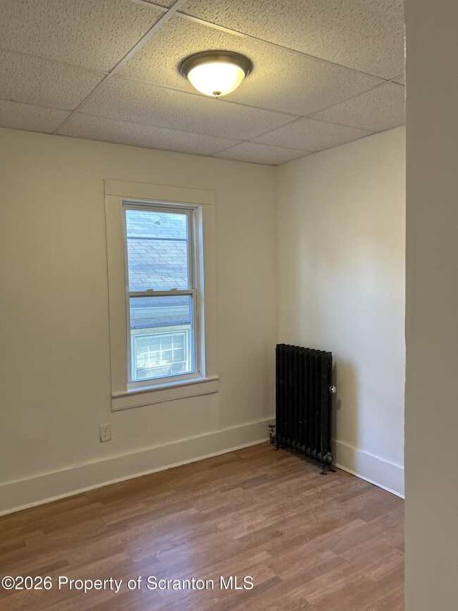 Building Photo - 210 N Bromley Ave