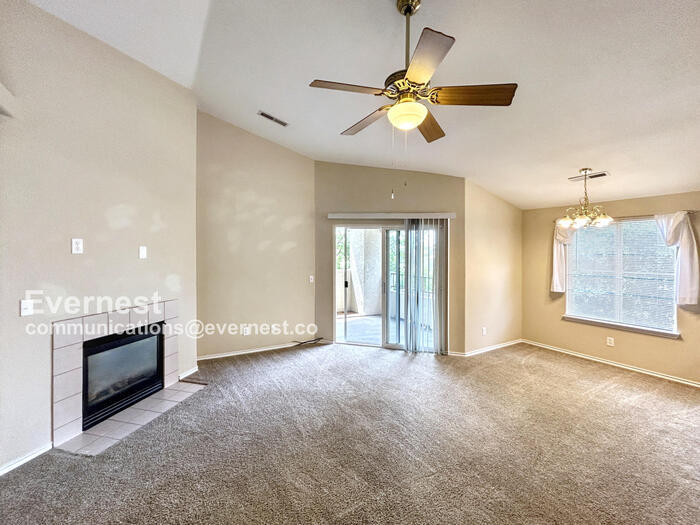 Building Photo - 3732 Riviera Grove