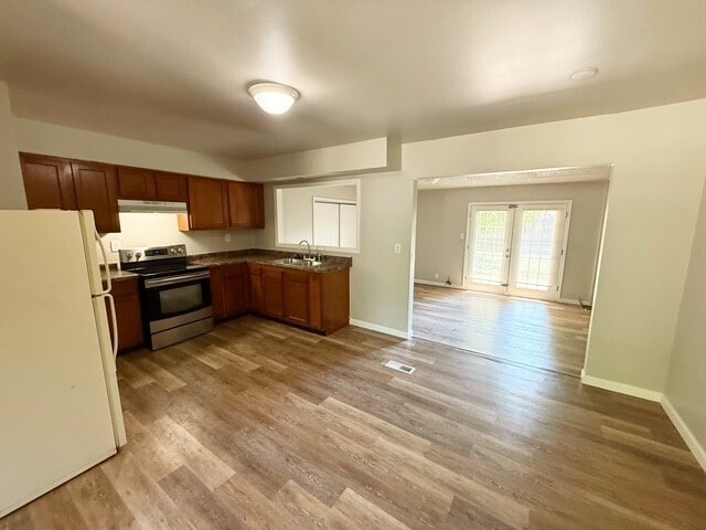 Building Photo - 3845 Delmont Dr