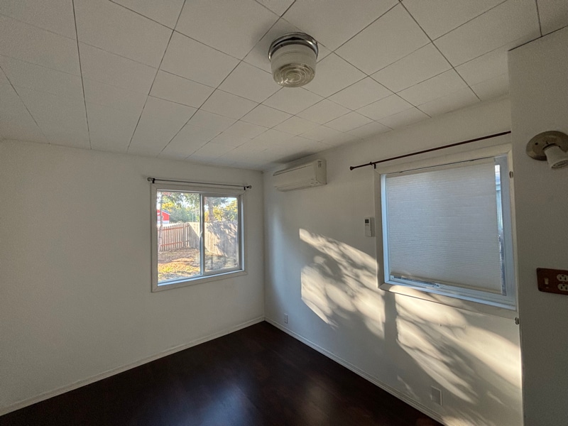 Building Photo - 108 SE 100th Ave