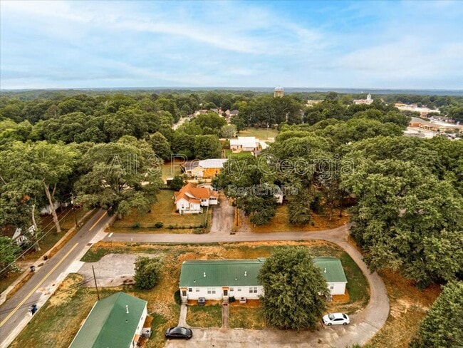 Building Photo - 210 Bryan St