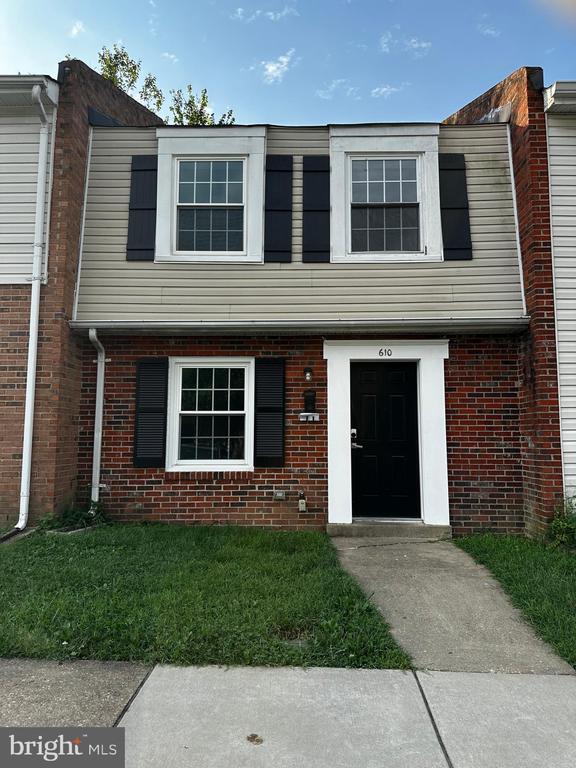 Building Photo - 610 Denton Cir