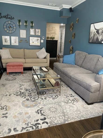front room - 1307 North Artesian Avenue, Unit 2