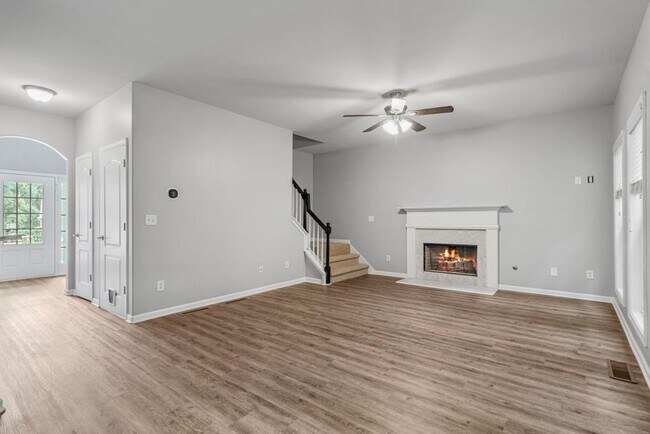 Building Photo - 3687 Vine Spgs