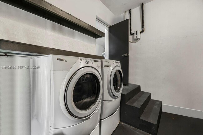 Building Photo - 285 NW 45th St