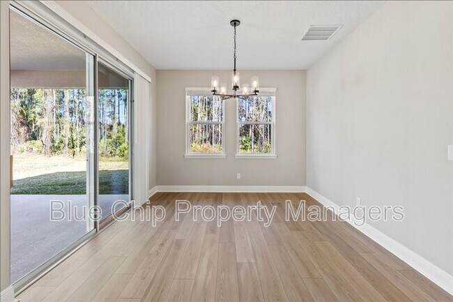 Building Photo - 1229 Pampus Dr