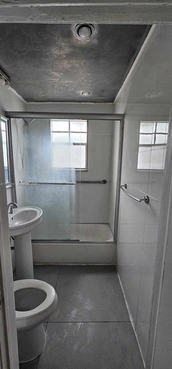 Building Photo - 1611 Michigan Ave