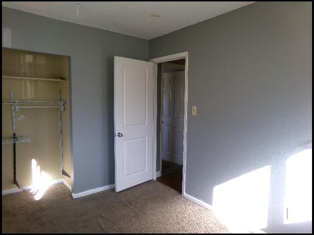 Building Photo - 1504 E 38th St