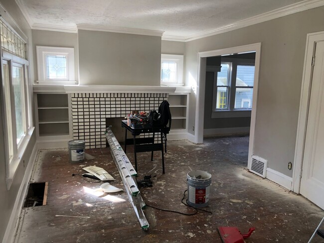 Building Photo - 3 BED 2 BATH SINGLE FAMILY IN SHAKER HEIGHTS!