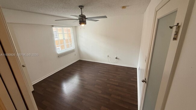 Building Photo - 2961 NE 185th St