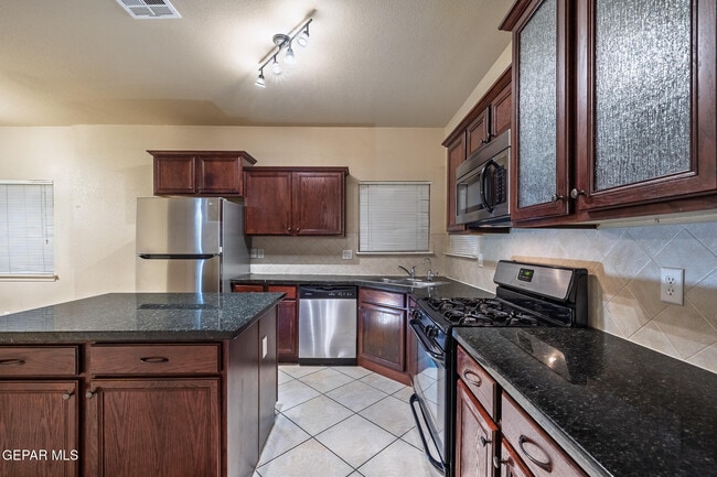 Building Photo - 14212 Otter Point Ct