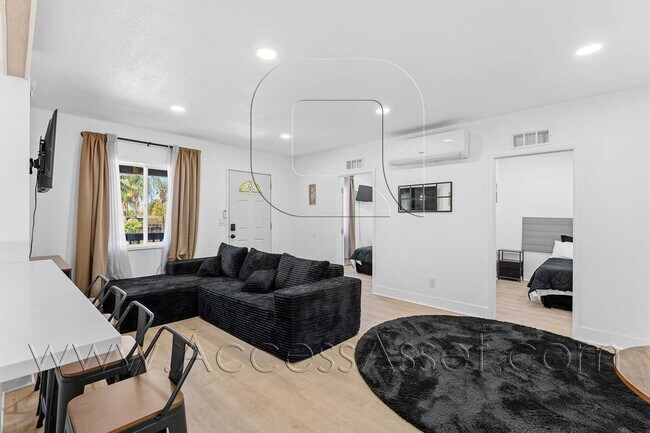 Building Photo - 434 Highland Ave