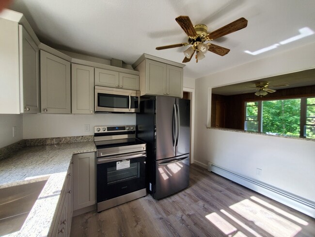 Building Photo - 1 Avon Dr