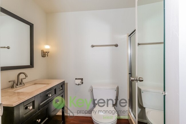 Building Photo - Stylish 2-Bed Condo with Pool & Clubhouse Access