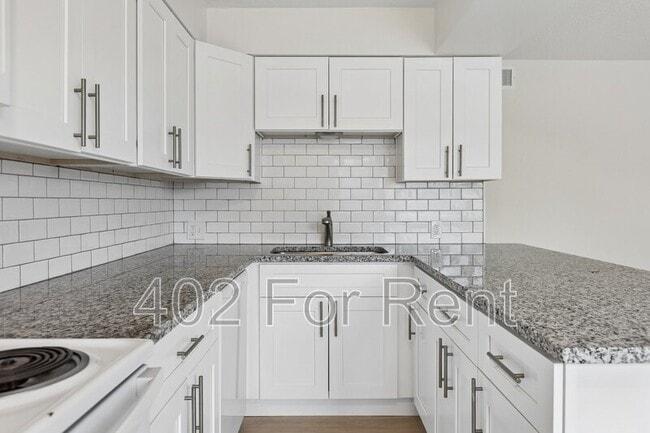 Building Photo - 1056 S 29th St