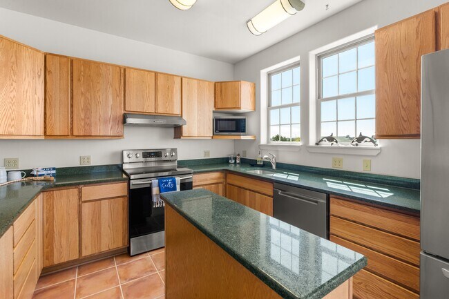 Building Photo - 1140 Ocean Shores Blvd SW