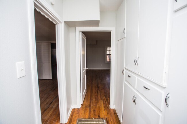 Building Photo - 2408 32nd St