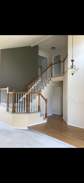Building Photo - 2830 Dristol Dr