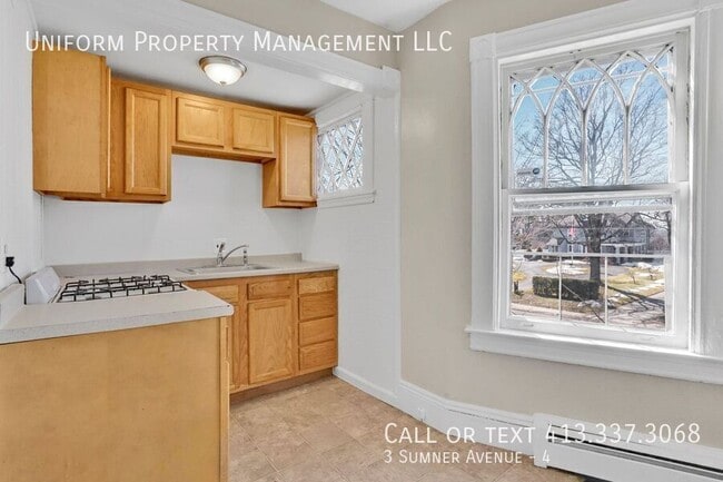 Building Photo - 3 Sumner Ave