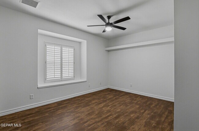 Building Photo - 232 Ave Mirador