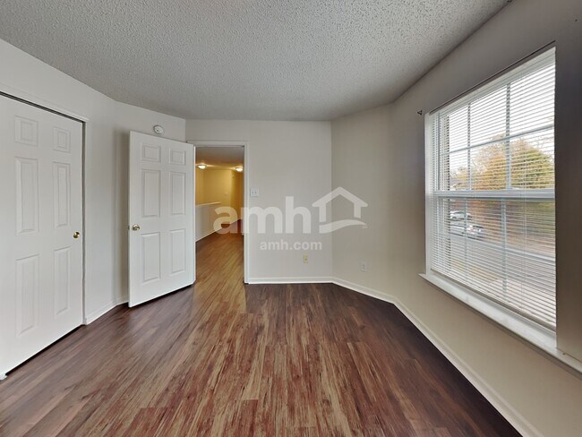 Building Photo - 10167 Hatherley Way