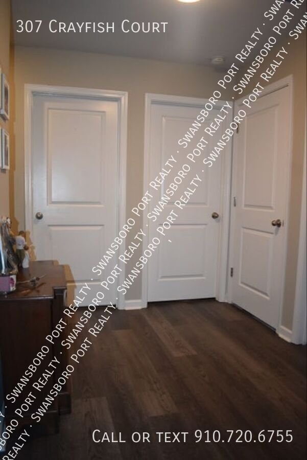 Building Photo - 307 Crayfish Ct