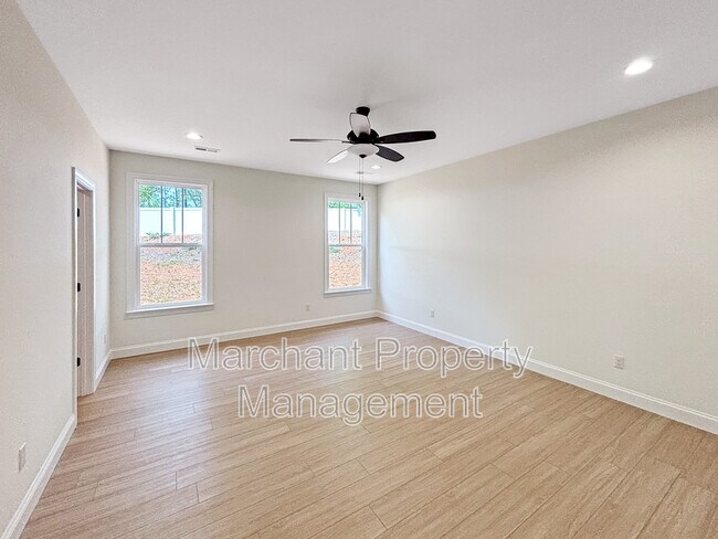 Building Photo - 15 Gerru Ct