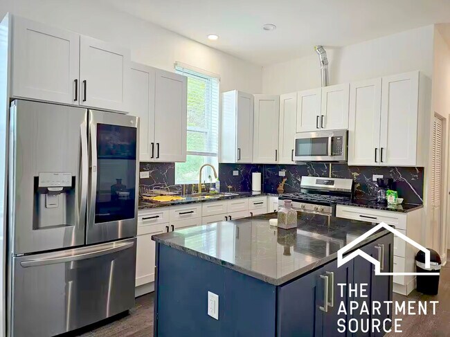 Primary Photo - 2937 W Jackson Blvd