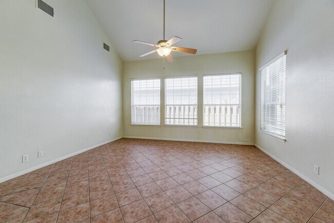 Building Photo - 5102 Caswell Ave