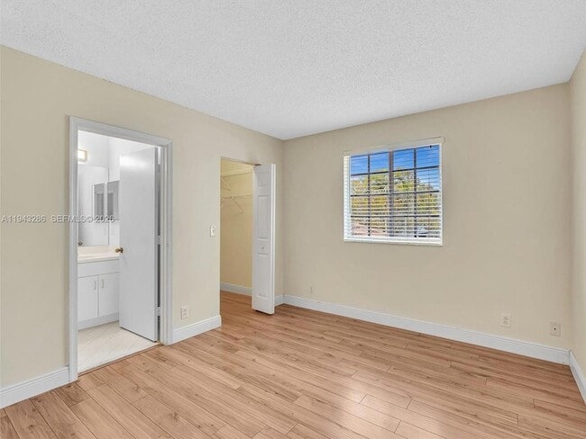 Building Photo - 3932 San Simeon Ln