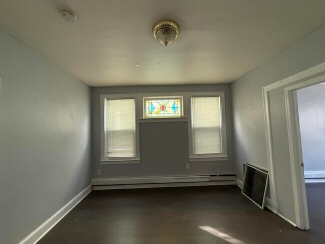 Building Photo - 329 Columbia Ave