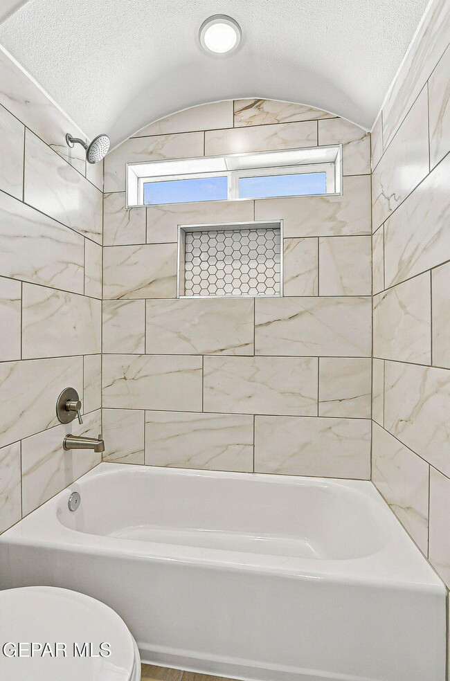 Building Photo - 15337 Promise Ct