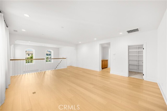 Building Photo - 106 Heavenly