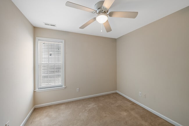 Building Photo - 2337 Bay Harbor Dr