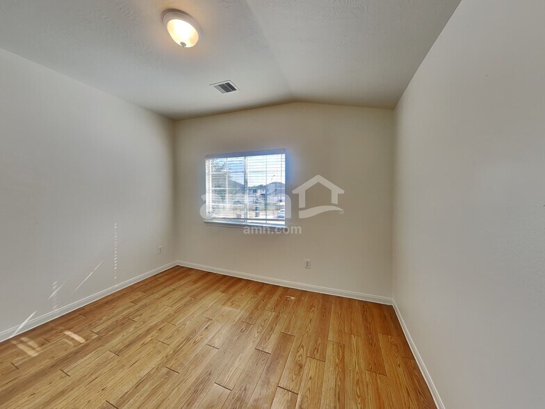 Building Photo - 19414 Dry Canyon Ct