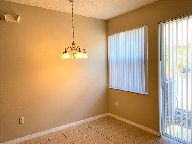 Building Photo - 5311 Paradise Cay Cir