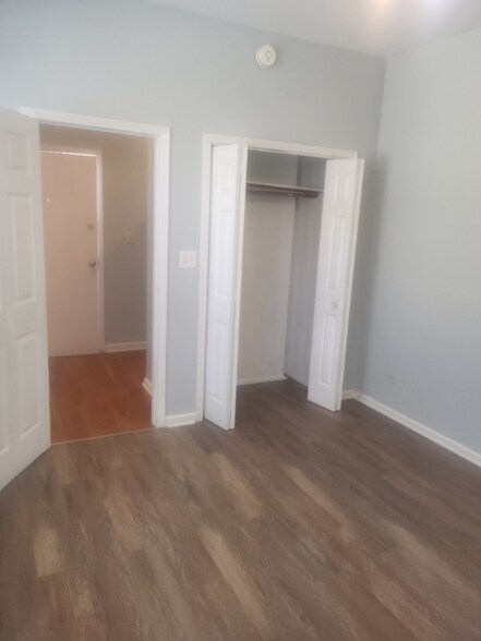 Building Photo - 1811 Emerson St